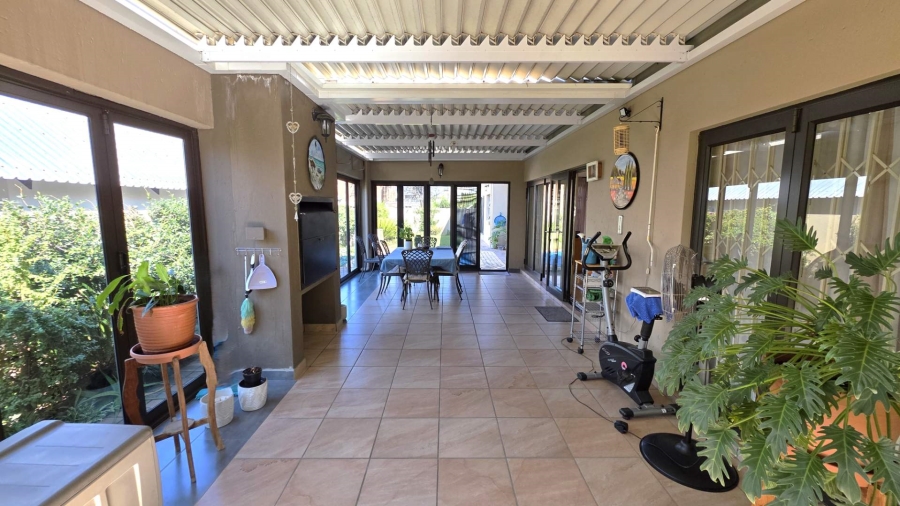 4 Bedroom Property for Sale in Leloko North West